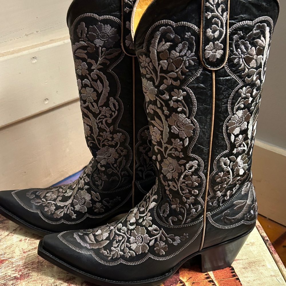 BRAND NEW Old Gringo Meggy